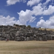 Peru - pevnost Sacsaywaman nad Cuscem