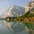 Lago di Santa Massenza, castel Toblino